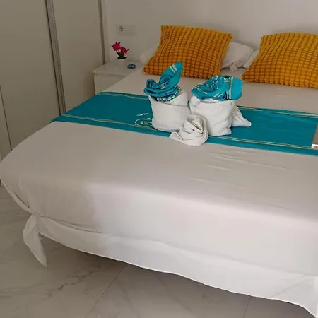 Апартаменты Marys Place Коста-дель-Силенцио