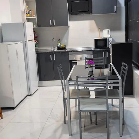 Marys Place طوستا ديل سيلونثيو